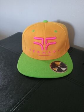 Fermada Snapback Hat in Yellow and Green